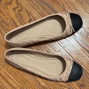 ALDO Women's Tan and Black Quilted Flats